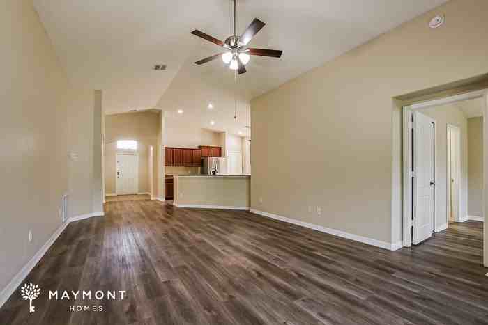 353 Bella Rosa Cir - Photo 4 of 15