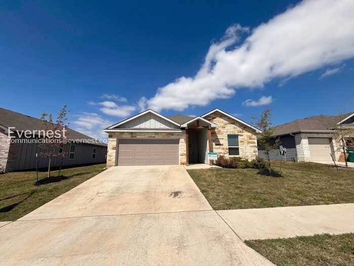 854 Freedom Cir - Photo 2 of 21