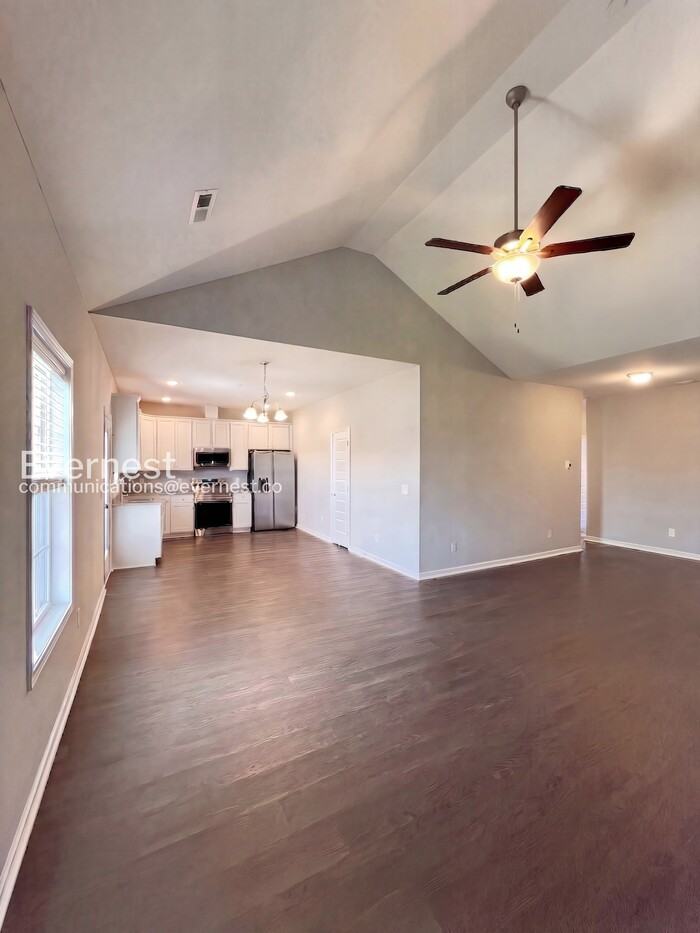 1109 Prospect Ct - Photo 5 of 31