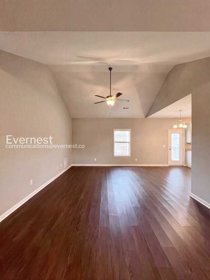 1109 Prospect Ct - Photo 6 of 31