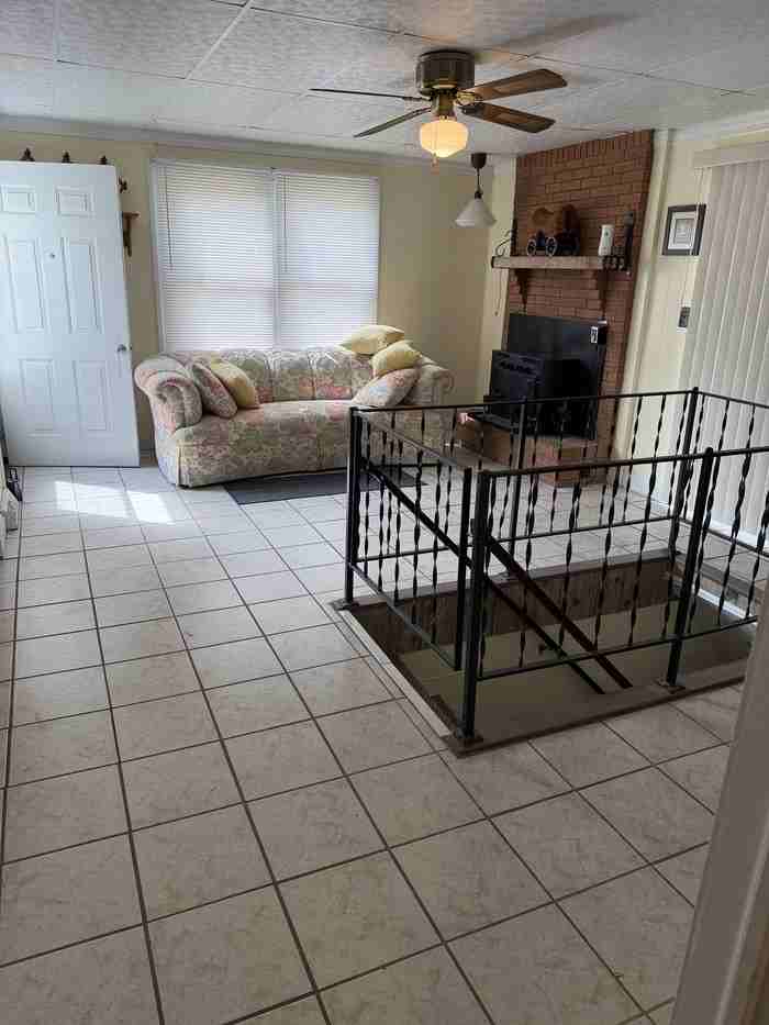 3002 Cemetary Dr - Photo 6 of 23