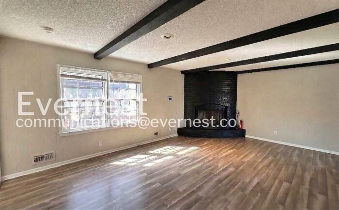 13002 Crystal Ave - Photo 6 of 33