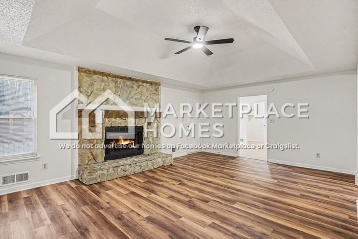 145 Springvalley Way - Photo 5 of 22