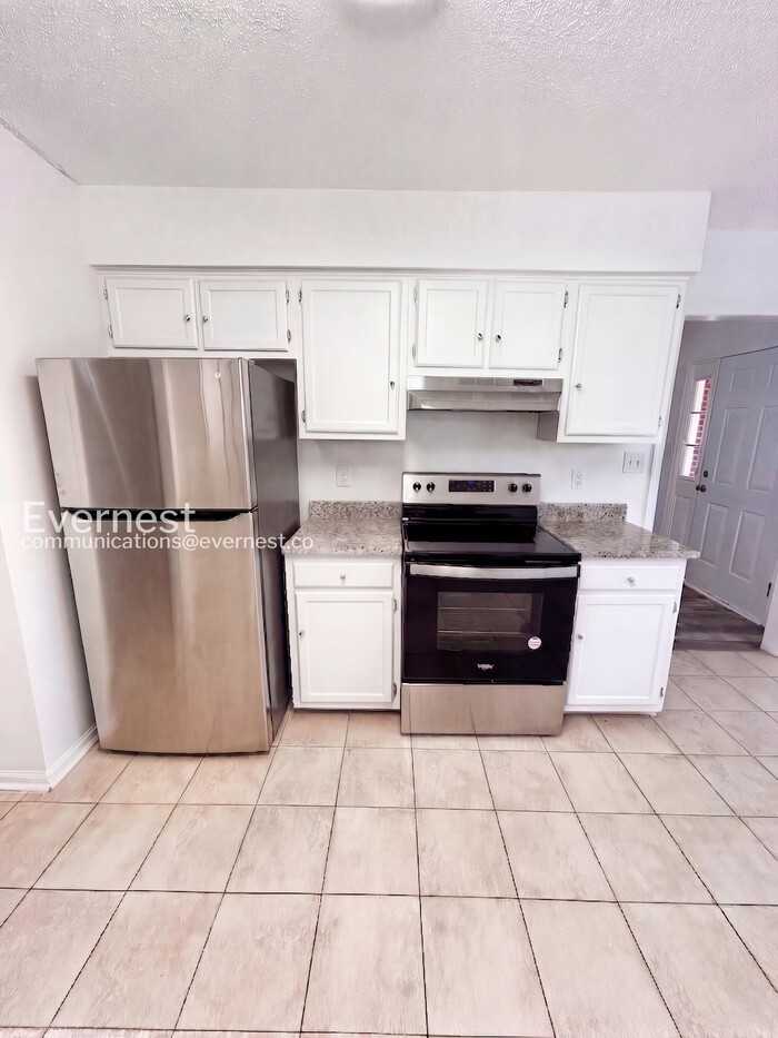 3101 Amidon Dr - Photo 6 of 30