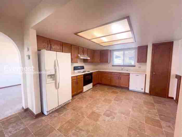 4930 Sprangler Dr - Photo 2 of 25