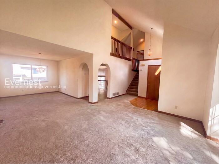 4930 Sprangler Dr - Photo 7 of 25