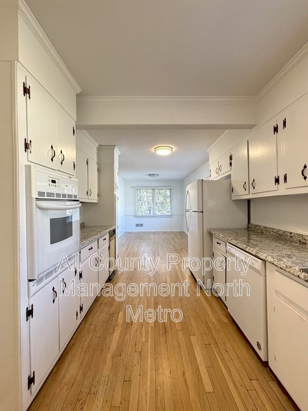 1273 Becket Dr Ne - Photo 2 of 19