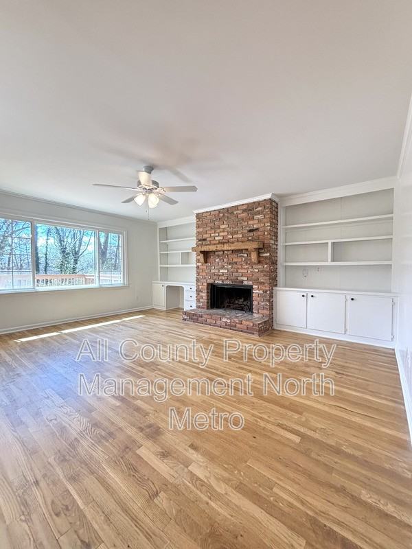 1273 Becket Dr Ne - Photo 6 of 19