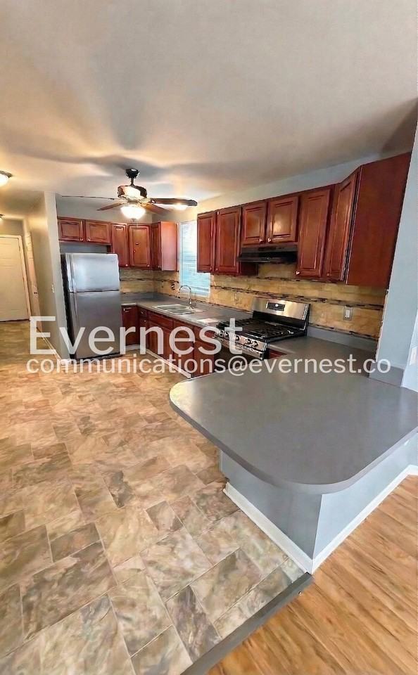 2167 Edmund Ave - Photo 2 of 22