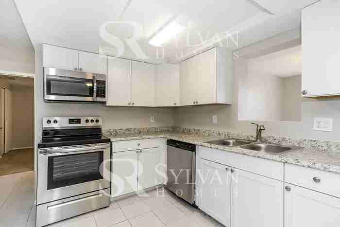 11015 Harding Dr - Photo 6 of 16