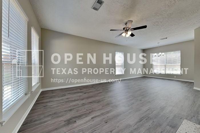 25814 Richards Rd - Photo 4 of 23