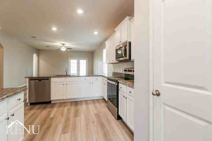 25402 Cypress Bend Dr - Photo 4 of 19