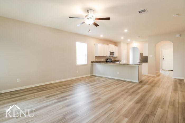 25402 Cypress Bend Dr - Photo 5 of 19