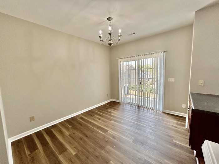 1042 Prestwyck Ct - Photo 5 of 29