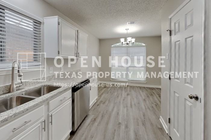 1205 Stone Creek Dr - Photo 6 of 20