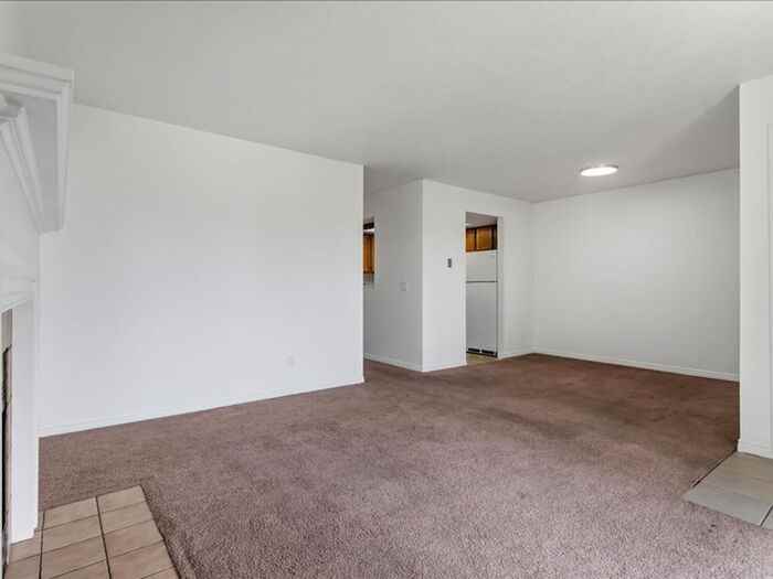 816 E Gatewood Dr #816 - Photo 5 of 19