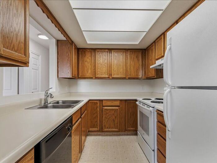 816 E Gatewood Dr #816 - Photo 7 of 19