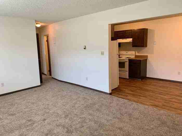 1630 E 16th St - Photo 3 of 11