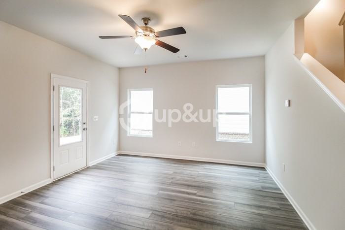 Heard Ln - Photo 4 of 17