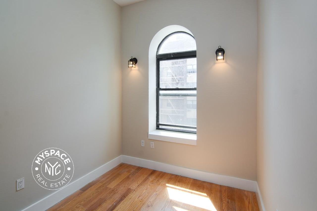 321 Putnam Ave #2R - Photo 7 of 15