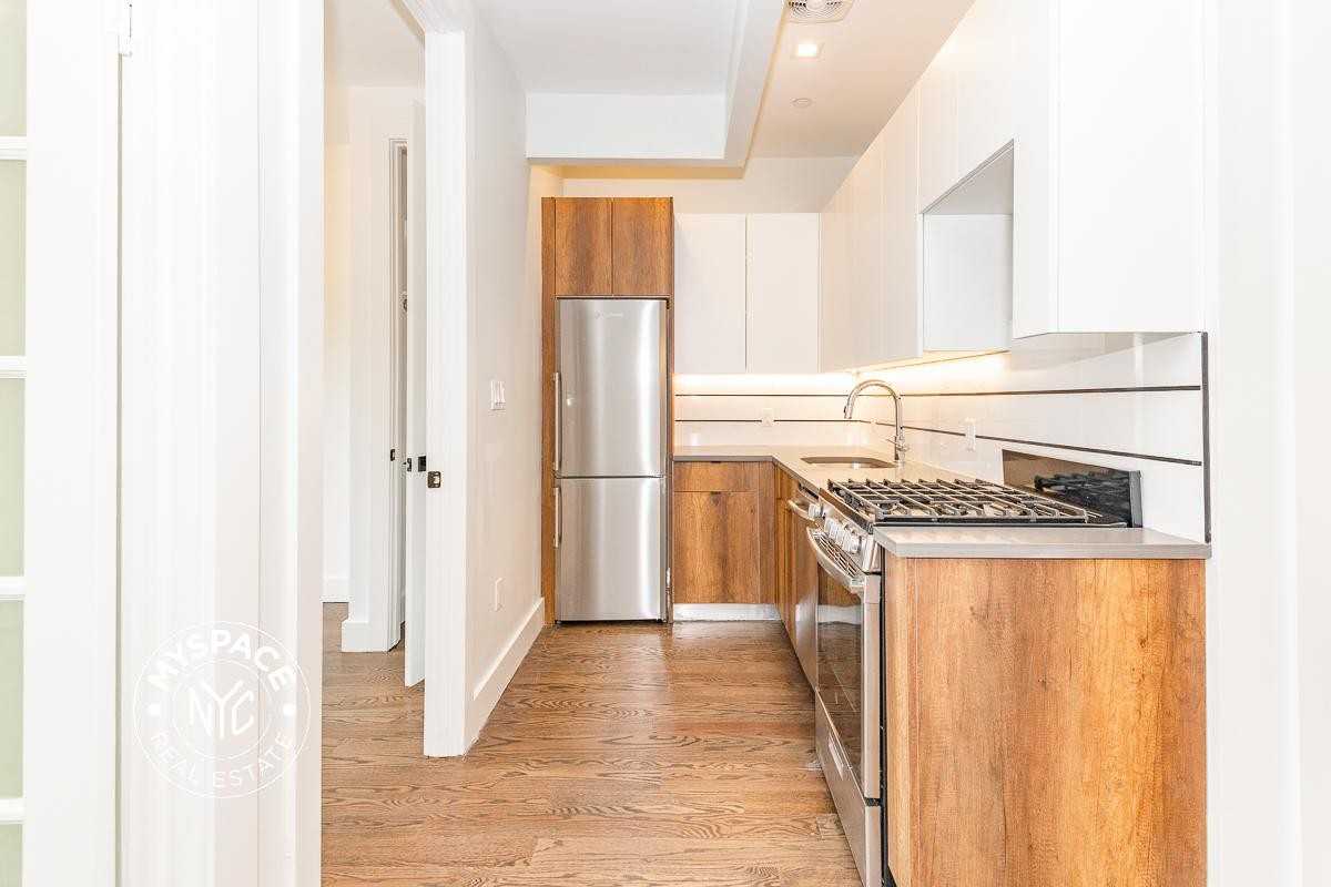 799 Ocean Ave #3A - Photo 3 of 13