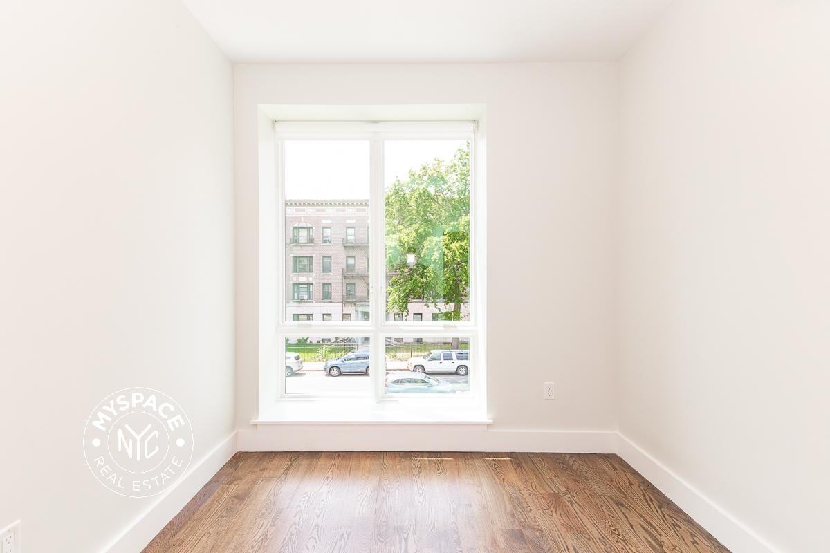 799 Ocean Ave #3A - Photo 5 of 13