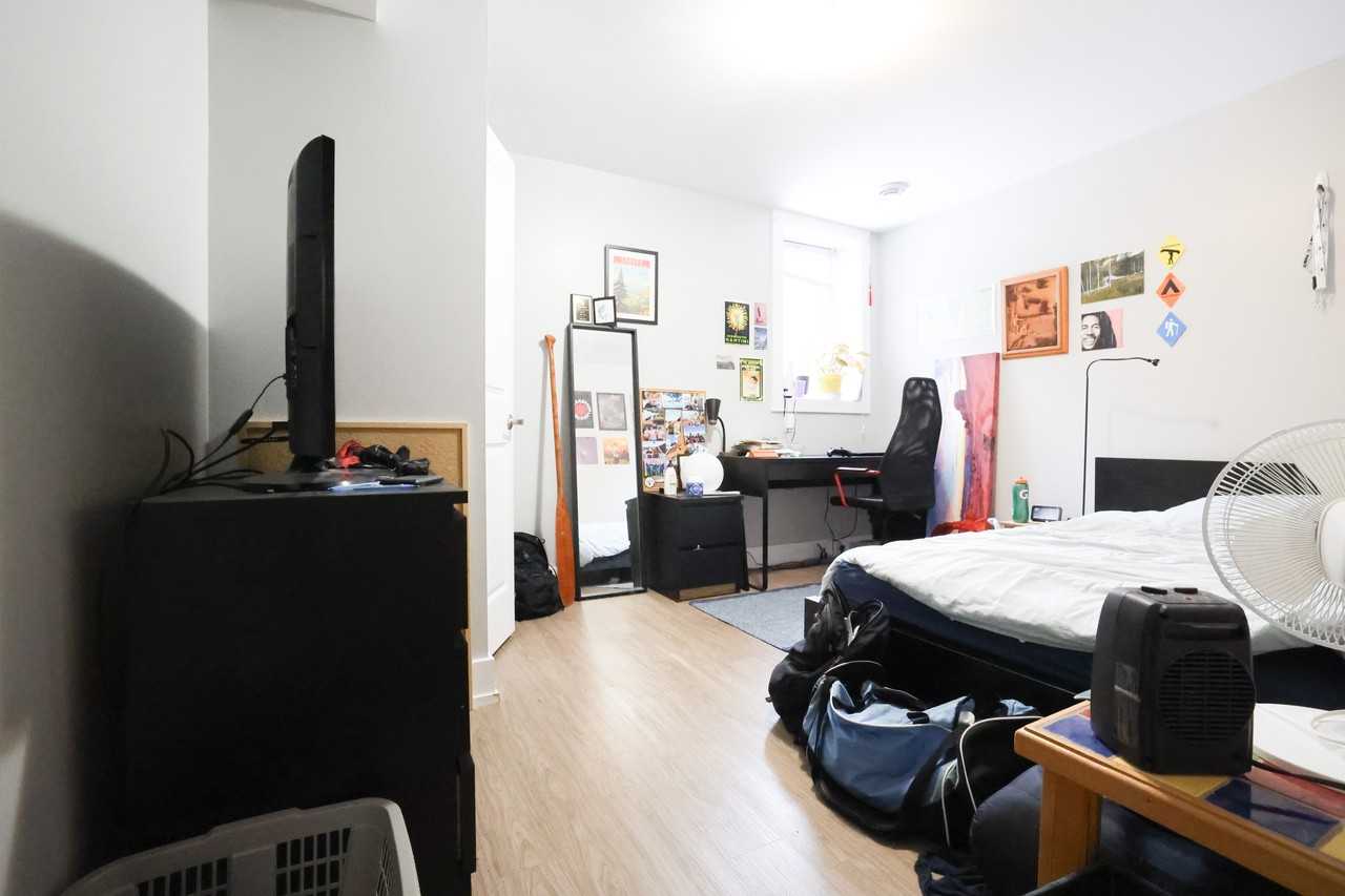 185 Henderson Avenue #1 - Photo 5 of 13