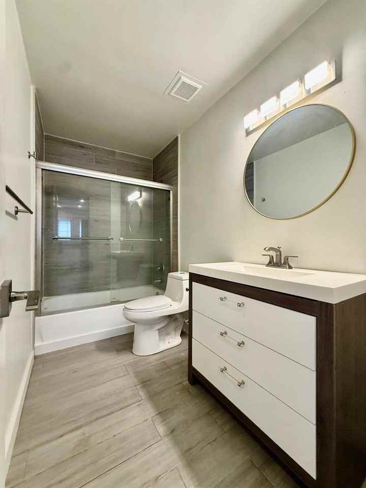 1215 Ne 17th Ave #6 - Photo 5 of 8