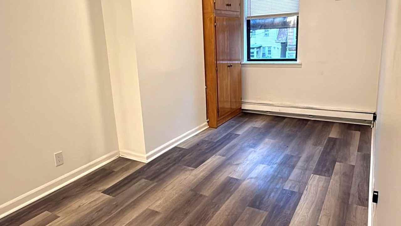 824 Mcdonald Ave #2 - Photo 4 of 6