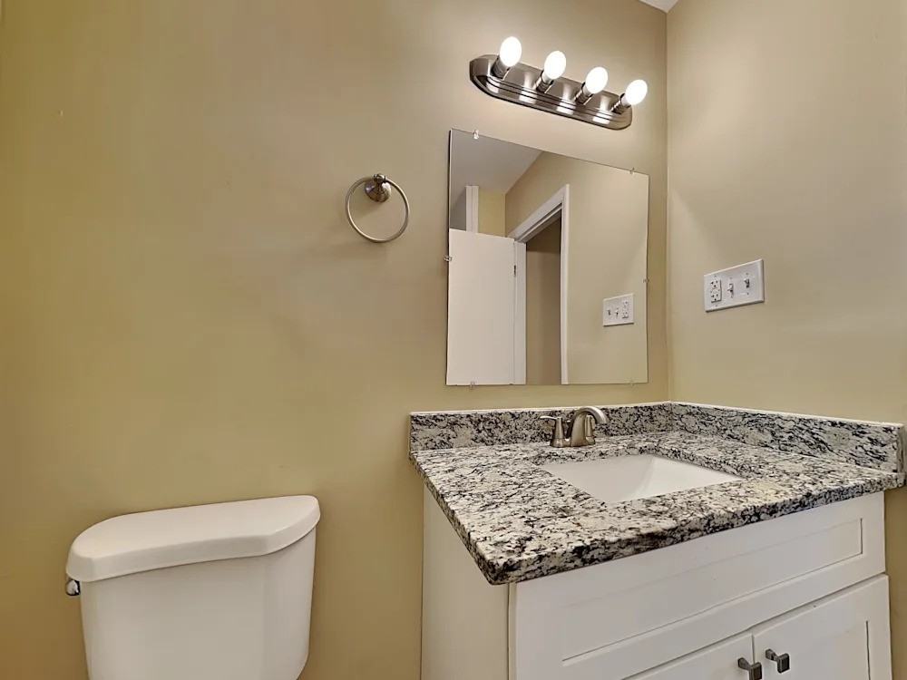 710 Halsey St #NA - Photo 2 of 6