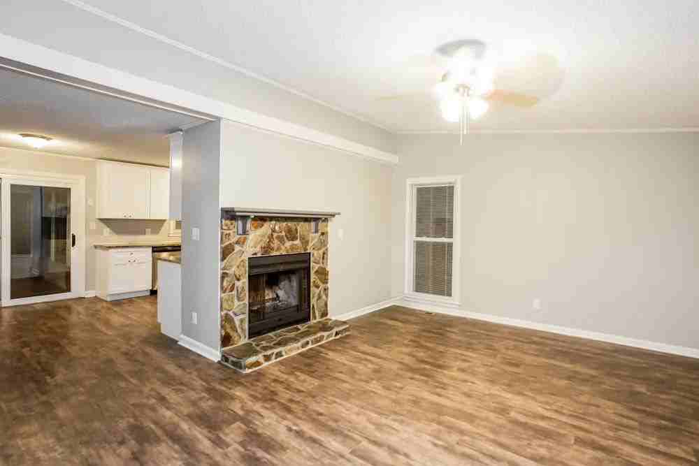 710 Halsey St #NA - Photo 5 of 6