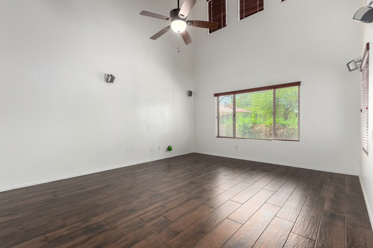 16306 N 73rd Dr #NA - Photo 6 of 36