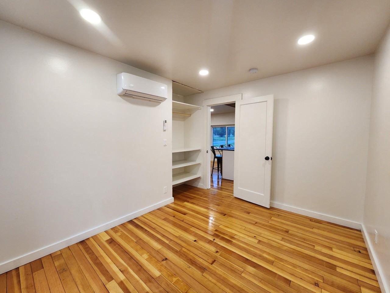 635 Se Ford St #NA - Photo 6 of 18