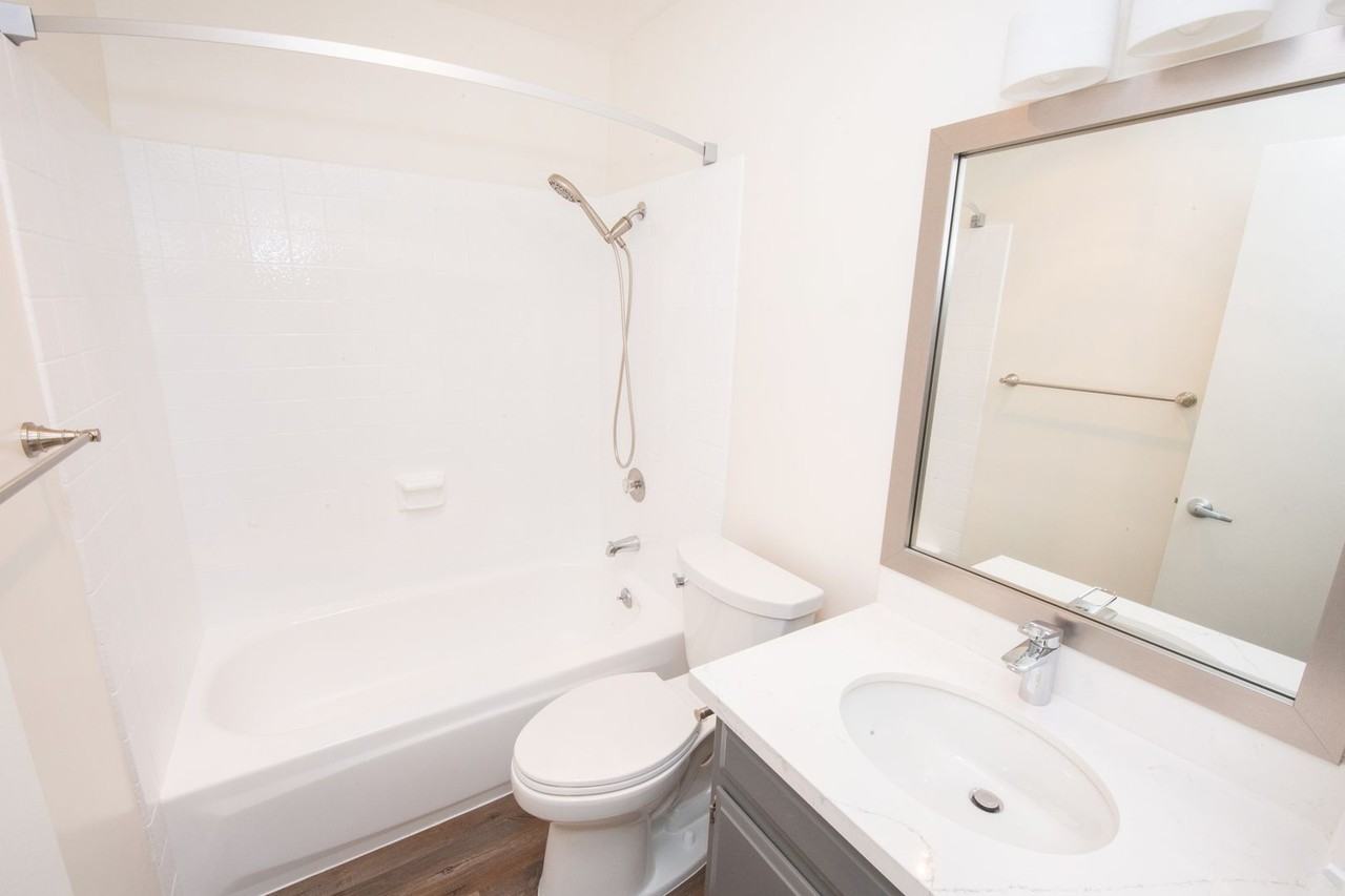 The O'Neil North Park - Photo 4 of 37