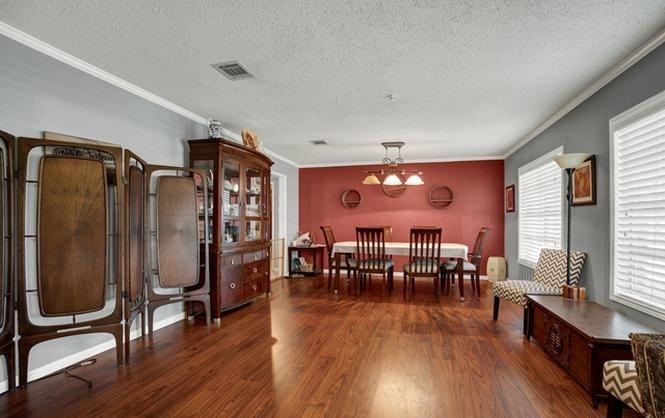 1010 Country Oak Dr #NA - Photo 4 of 20