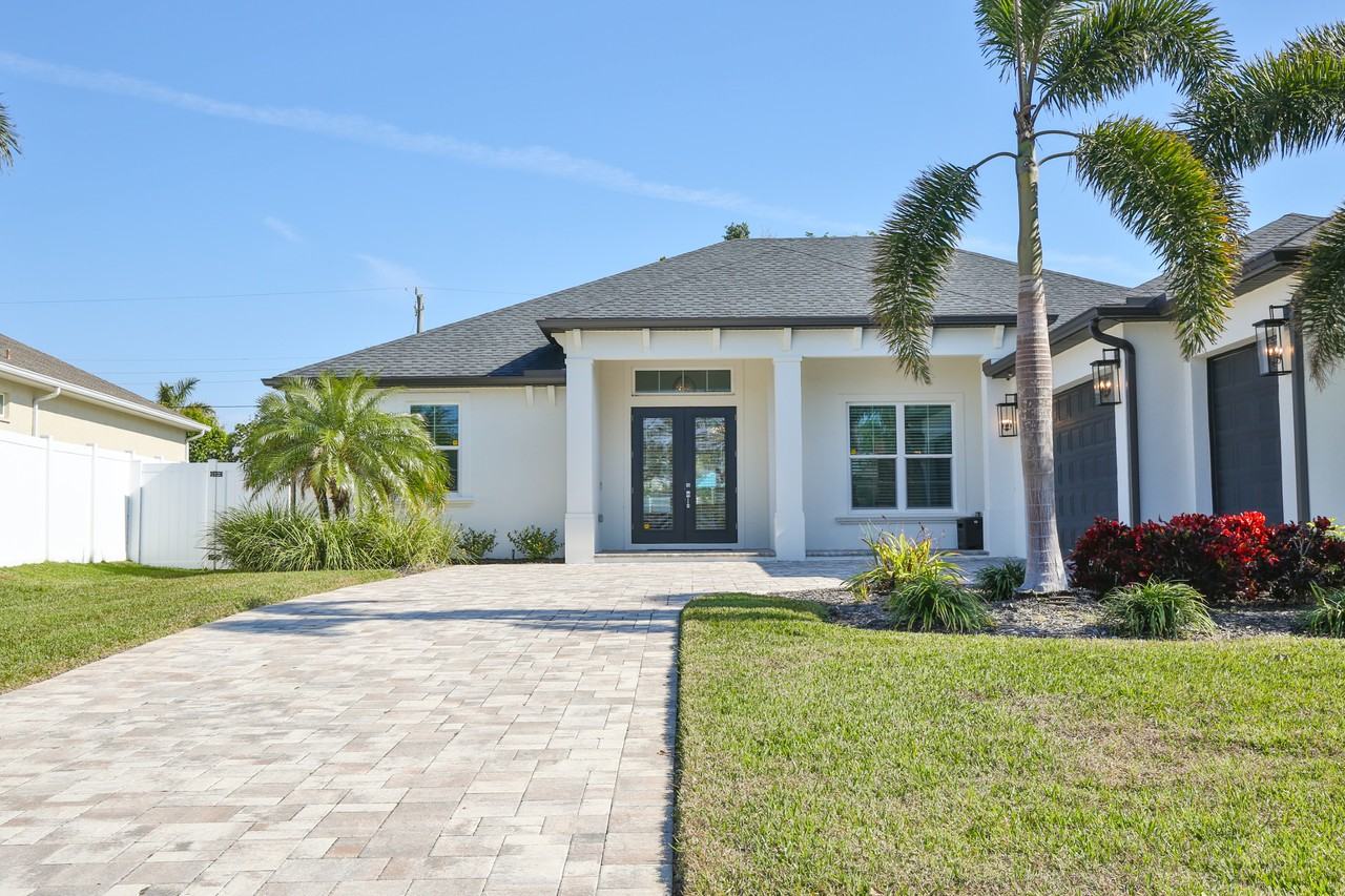 1115 Mallorca Dr #NA - Photo 3 of 37