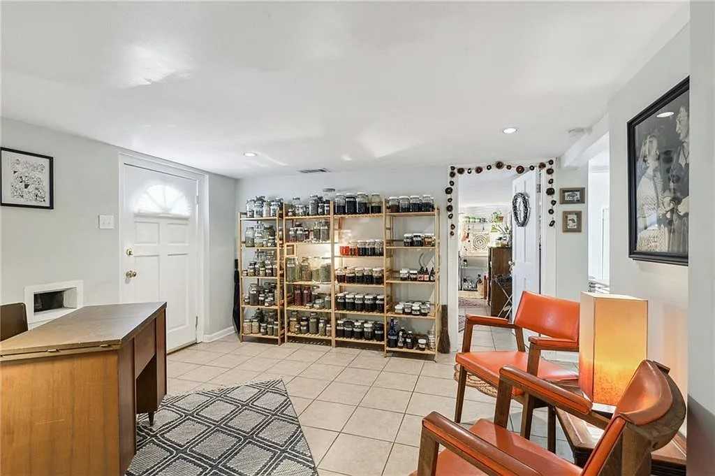 1506 Treasure St #1506 - Photo 6 of 10