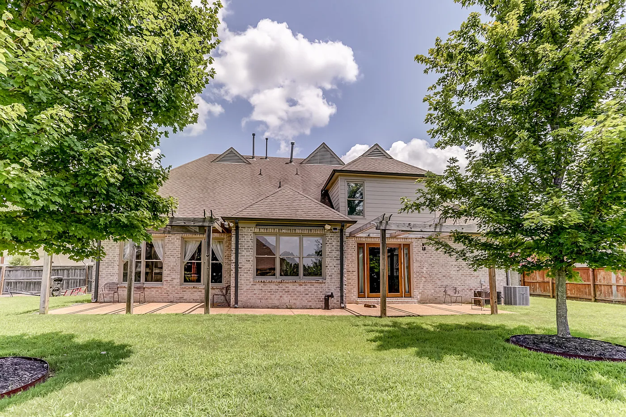 4445 Whisperwoods Dr #NA - Photo 4 of 16