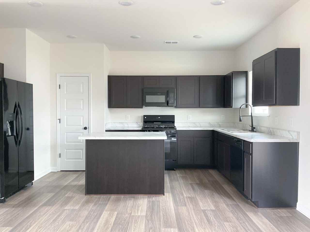 627 Mountaintop Rd Sw #NA - Photo 2 of 13