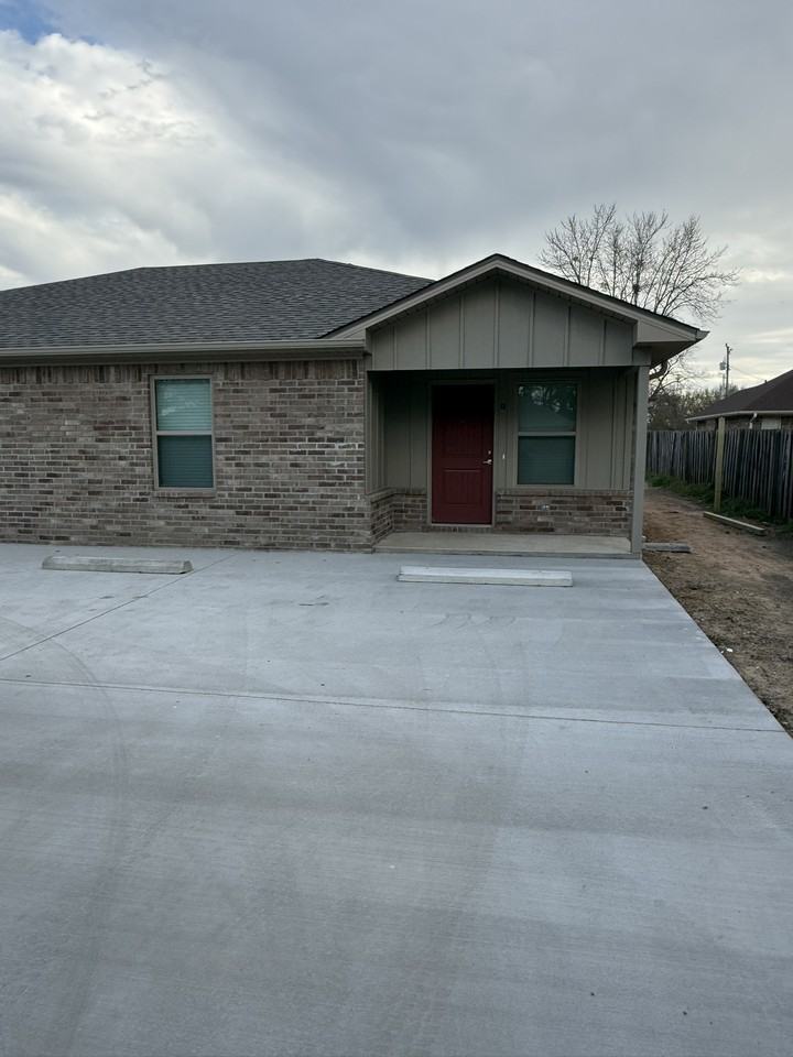 719 N School St #NA - Photo 5 of 12