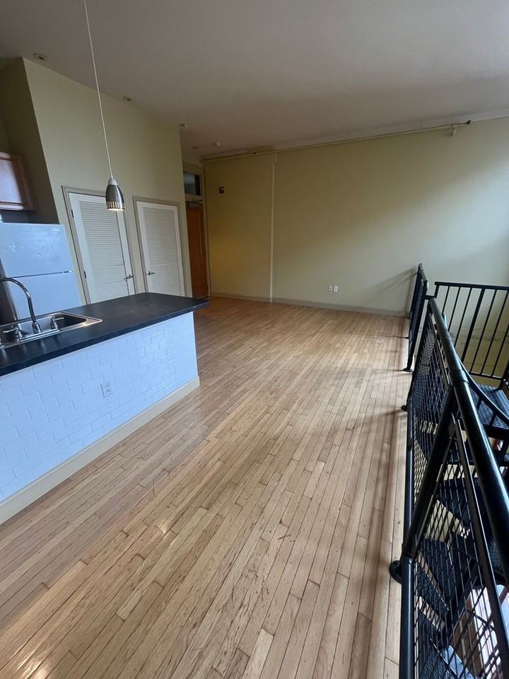 2341 Carnegie Ave #306 - Photo 3 of 15