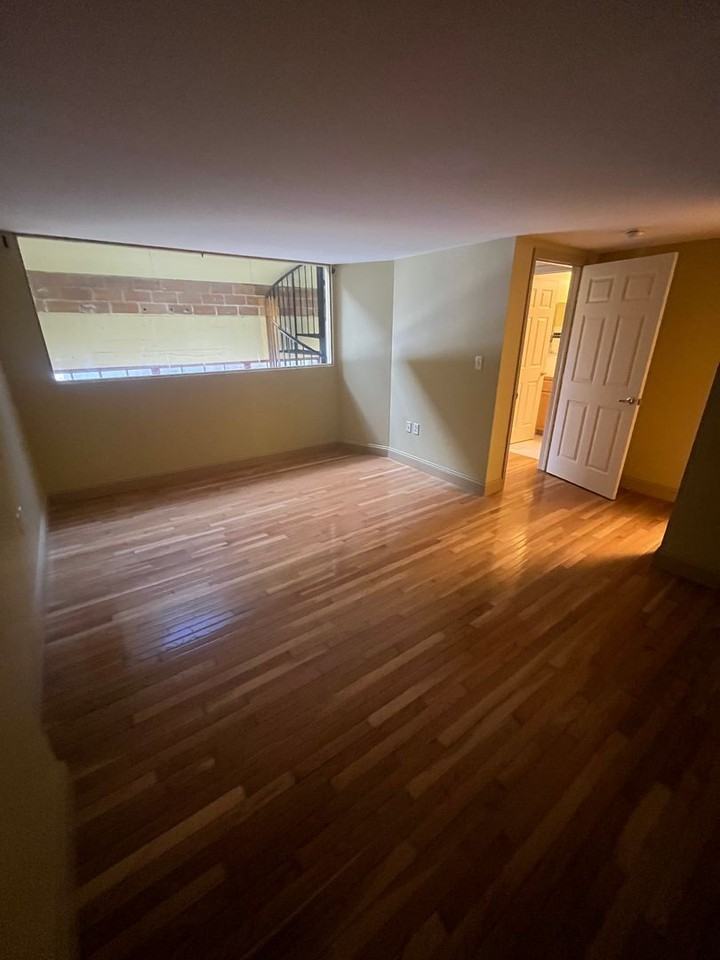 2341 Carnegie Ave #306 - Photo 5 of 15