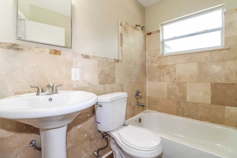 2510 E Midlothian Blvd #NA - Photo 2 of 5