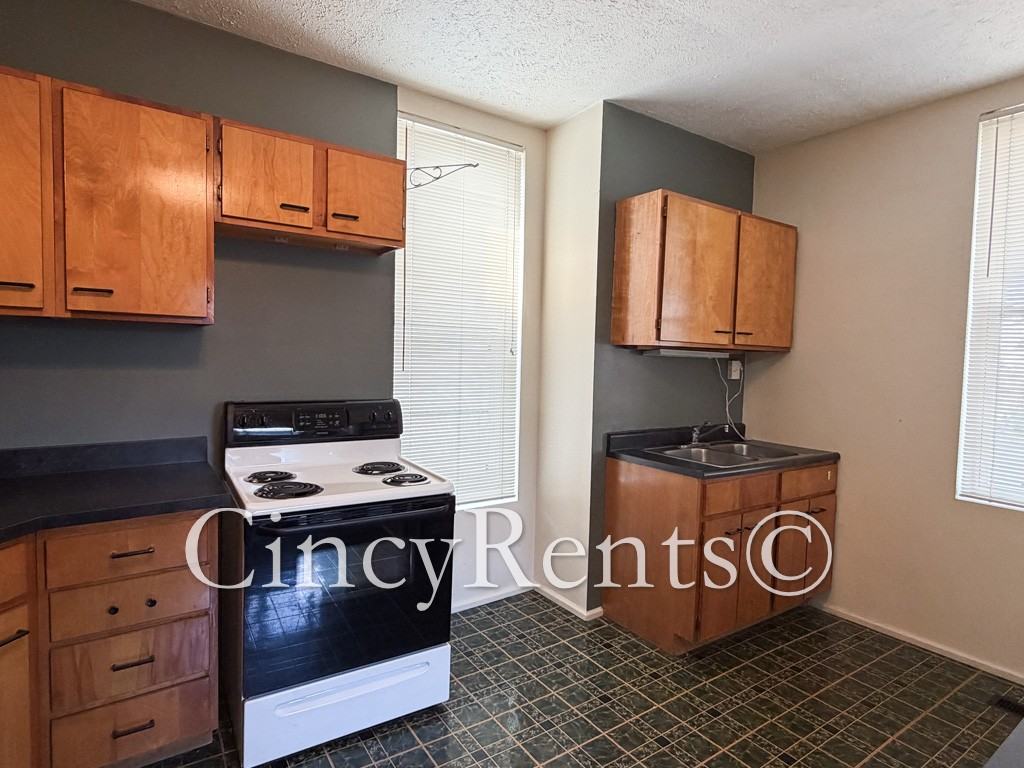 4231 Bell St #1 - Photo 3 of 17