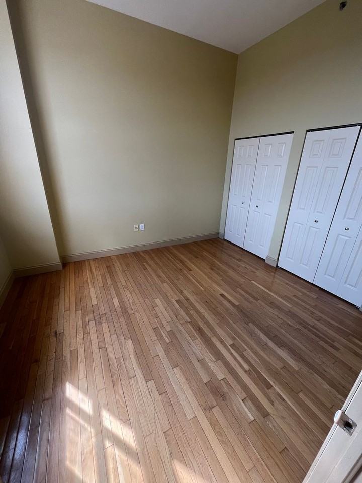 2341 Carnegie Ave #301 - Photo 7 of 11