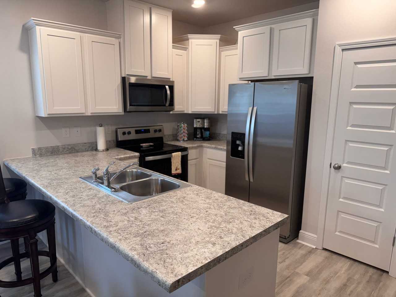 6306 Grove Park Dr - Photo 2 of 28