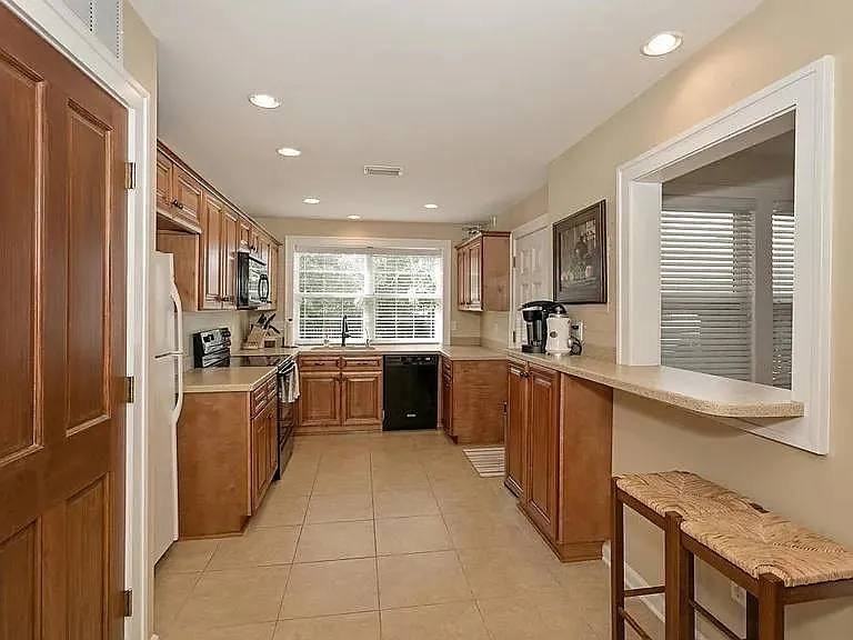 4204 Pinewood Ave #NA - Photo 5 of 8