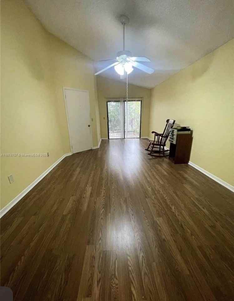 N Lauderdale Ave #NA - Photo 4 of 6