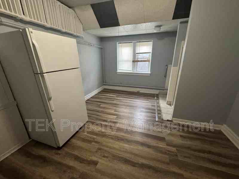 189 Lake Ave #24 - Photo 3 of 5