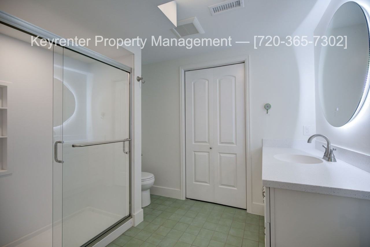 1115 Hancock Dr - Photo 2 of 14